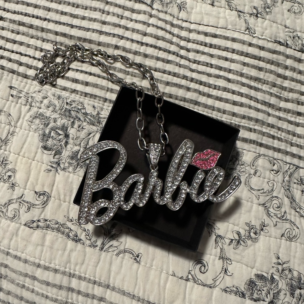 Barbie chain necklace